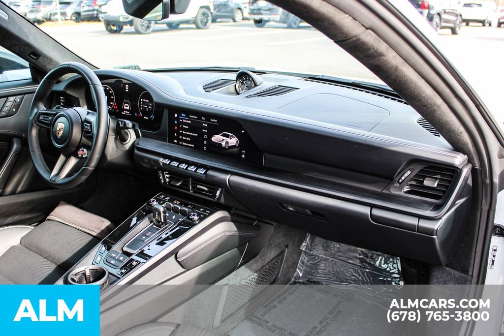 Used 2025 Porsche 911 Carrera GTS image 23