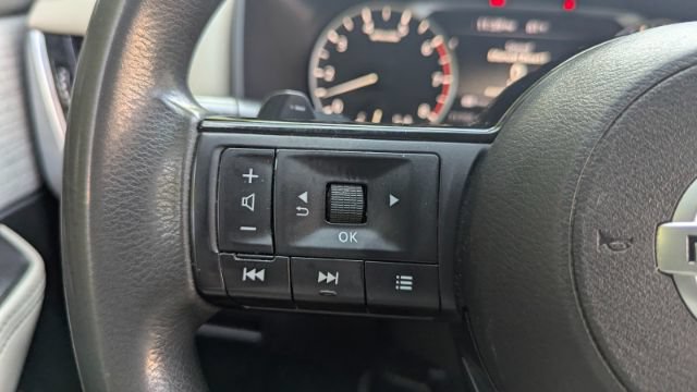 Used 2021 Nissan Rogue SV AWD/4WD image 24