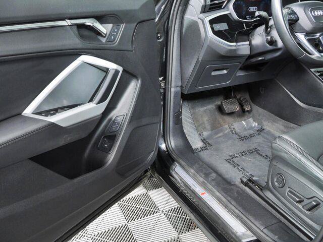 Used 2022 Audi Q3 2.0T Premium AWD/4WD image 7