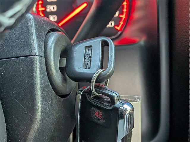 Used 2015 GMC Sierra 2500 Denali w/ Duramax Plus Package image 30