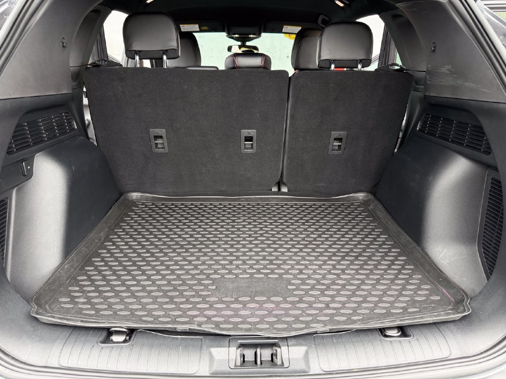 Used 2023 Ford Escape ST-Line w/ Tech Pack #1 AWD/4WD image 12
