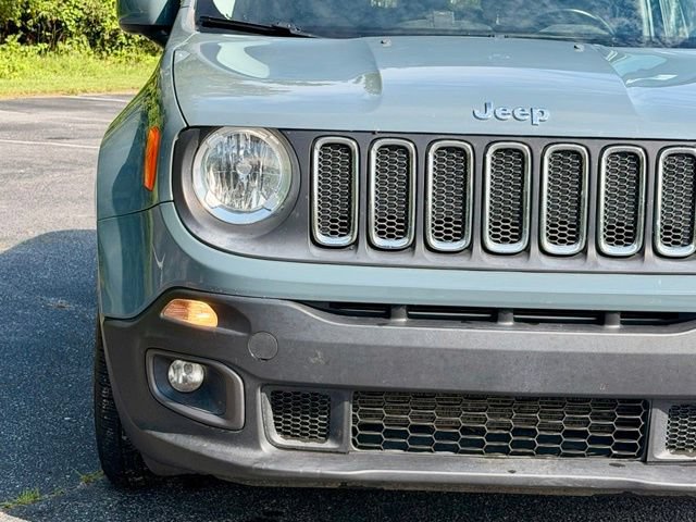 Used 2017 Jeep Renegade Latitude w/ Popular Equipment Group FWD image 13