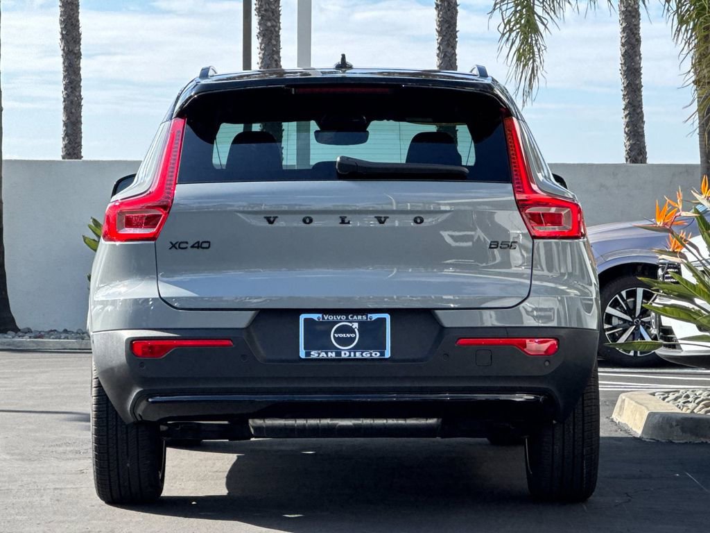 New 2026 Volvo XC40 B5 Ultra w/ Climate Package image 4