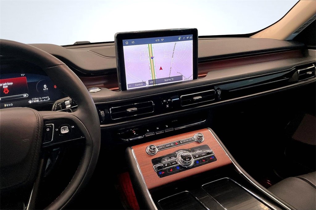 Used 2024 Lincoln Aviator Reserve w/ Equipment Group 201A image 6
