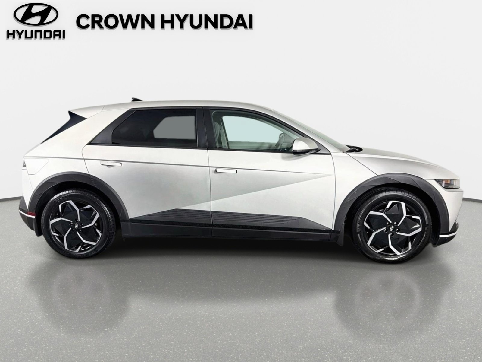 Used 2024 Hyundai Ioniq 5 SEL RWD image 4