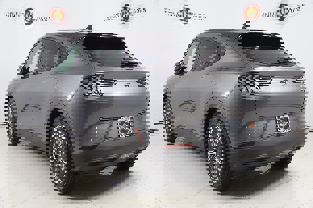 Used 2021 Ford Mustang Mach-E Select w/ Comfort/Appearance Package image 4