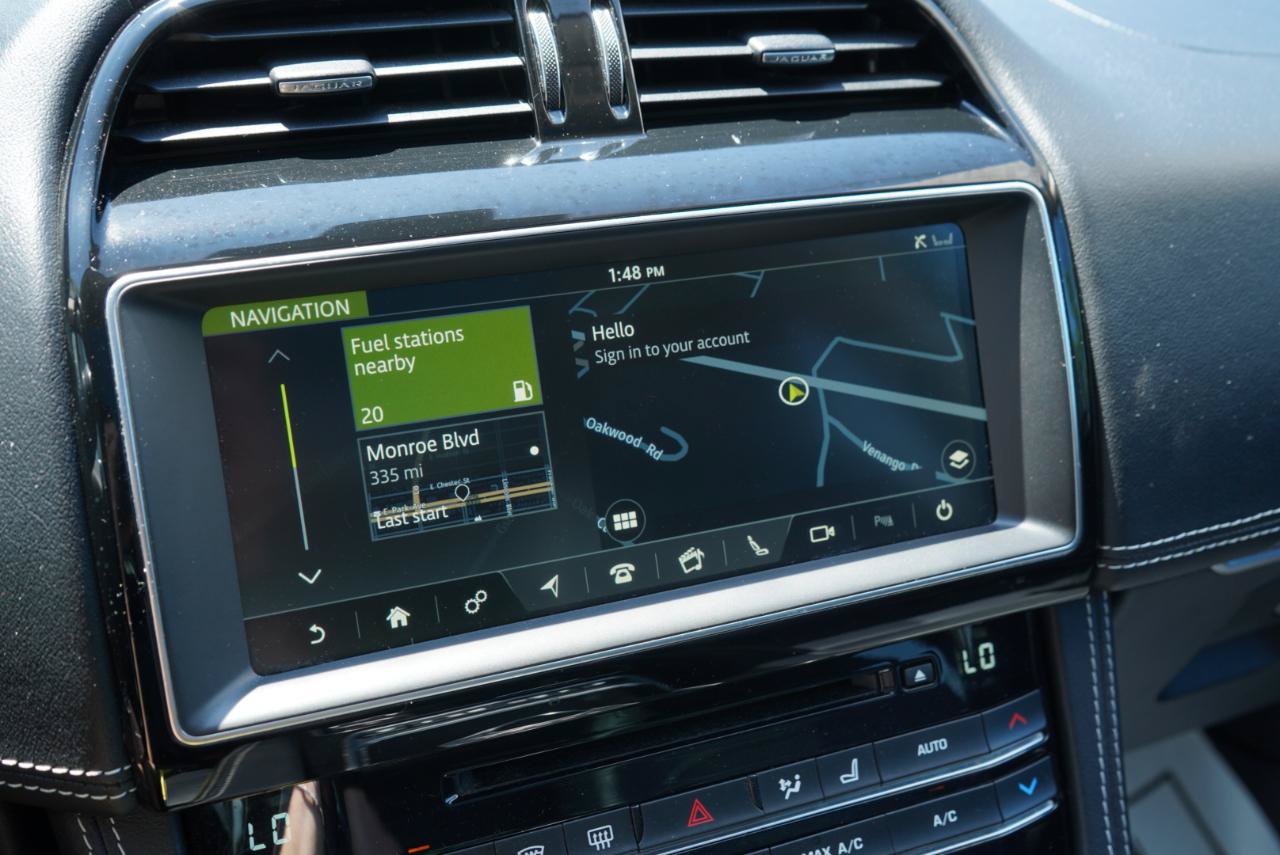 Used 2020 Jaguar F-PACE R-Sport AWD/4WD image 33