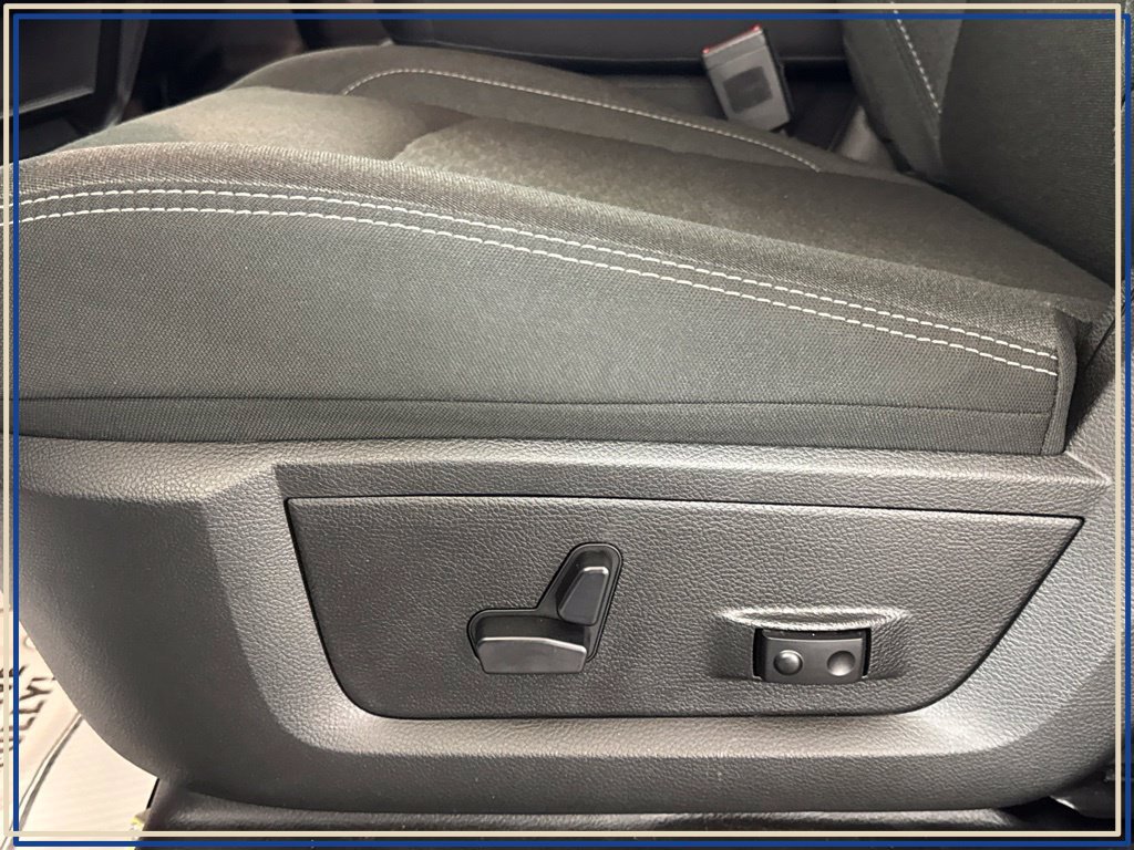 Used 2026 RAM 2500 Big Horn AWD/4WD image 31