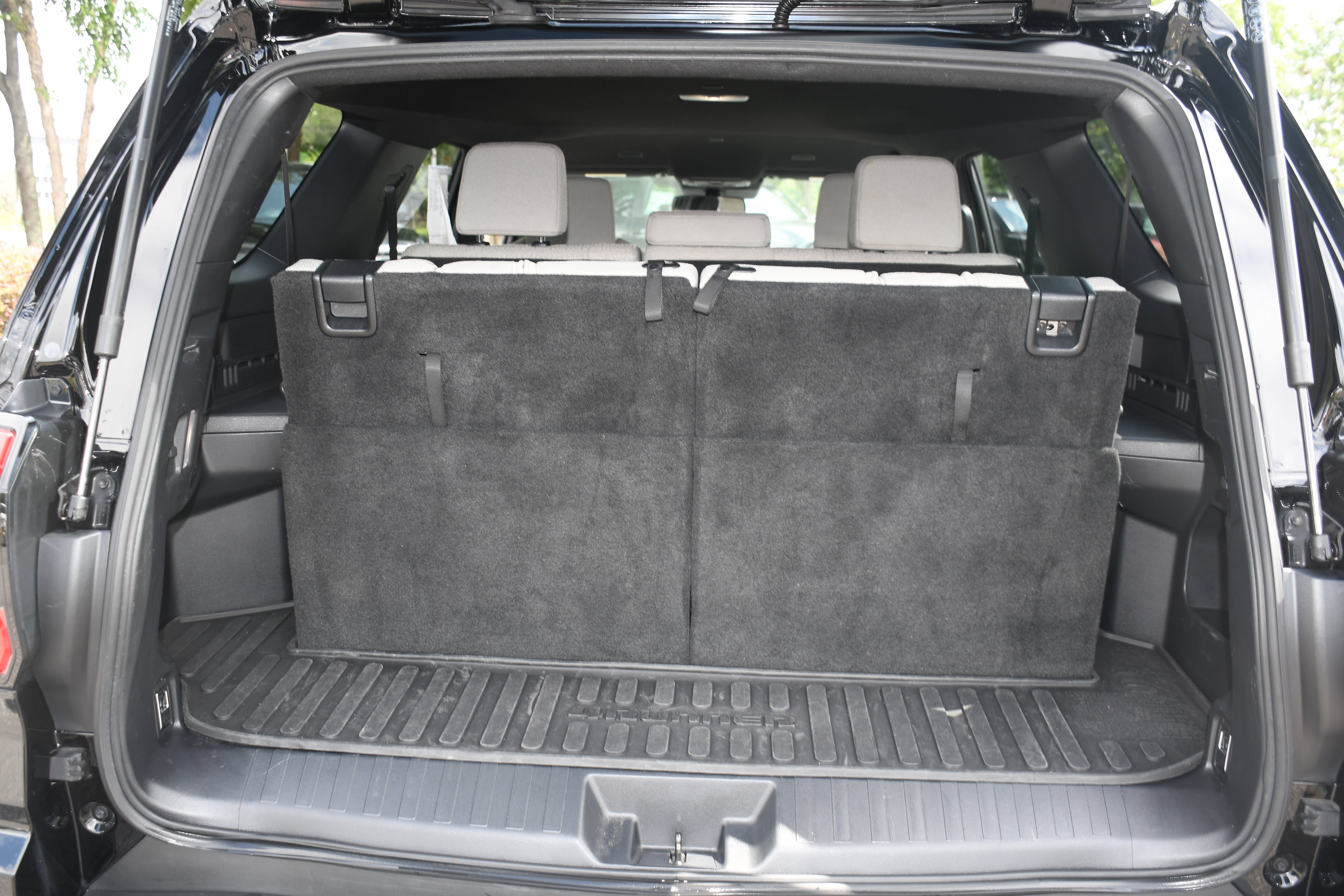 Used 2025 Toyota 4Runner SR5 RWD image 16
