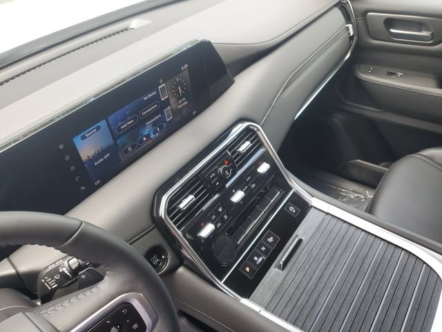 Certified 2025 Nissan Armada SV RWD image 21