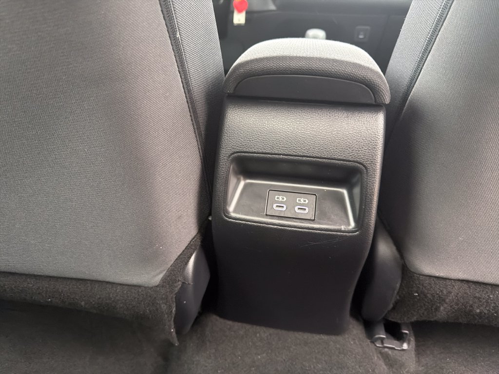 Used 2025 Toyota Corolla LE FWD image 39