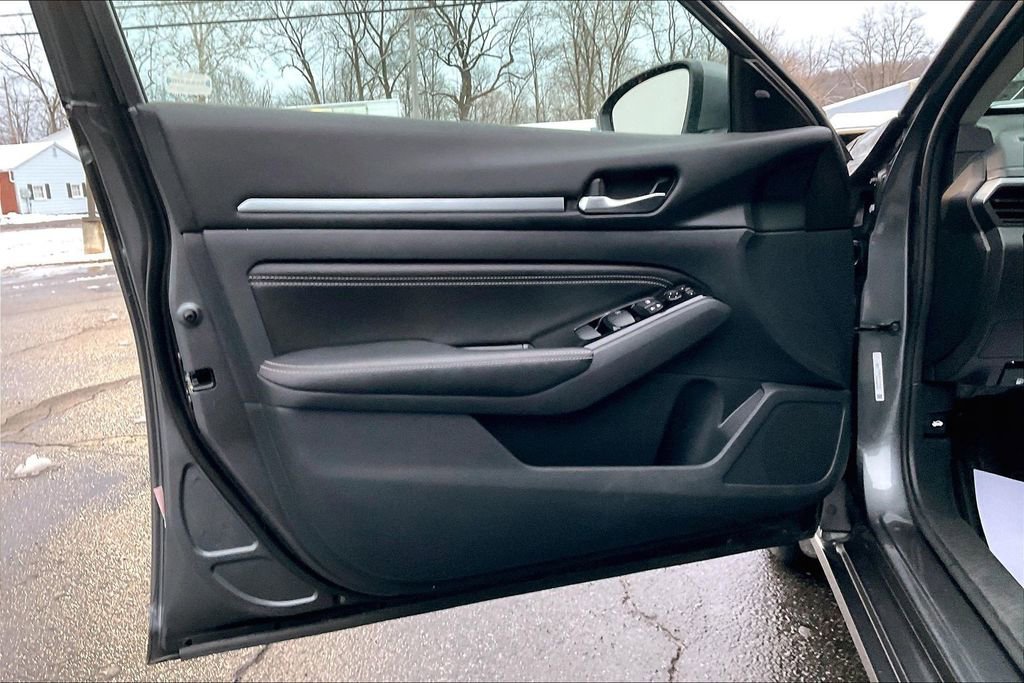 Used 2023 Nissan Altima 2.5 SV w/ SV Premium Package image 22