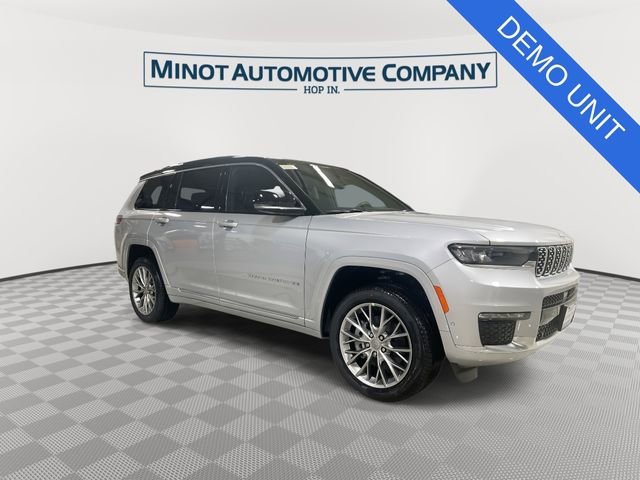 New 2025 Jeep Grand Cherokee L Summit w/ Advanced Protech Group IV image 2