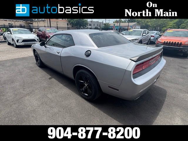 Used 2013 Dodge Challenger SXT Plus RWD image 3