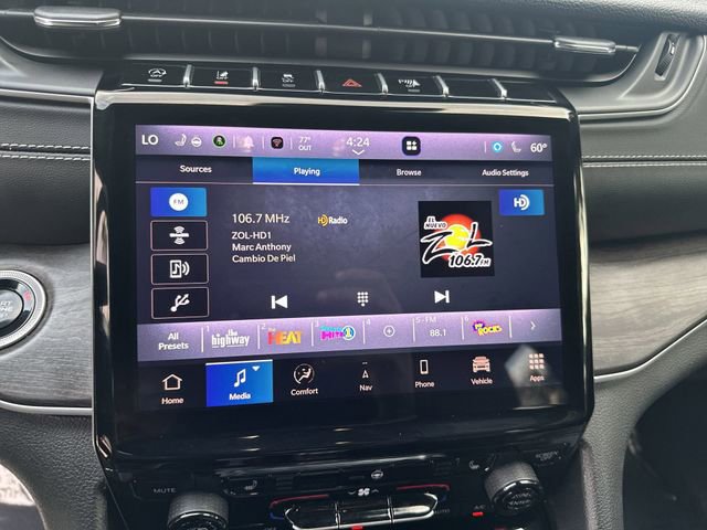 Used 2024 Jeep Grand Cherokee Limited image 12