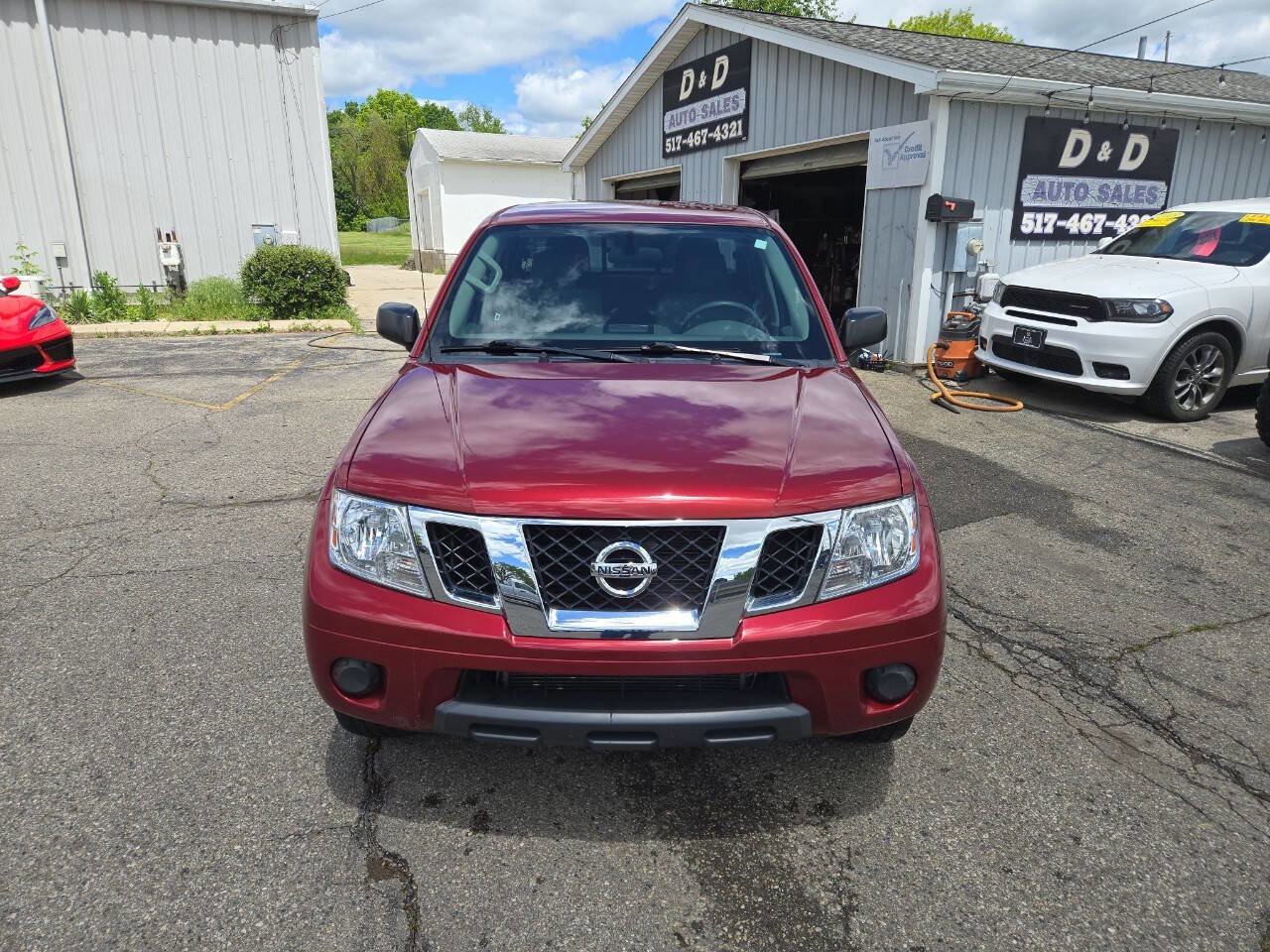 Used 2019 Nissan Frontier SV image 3