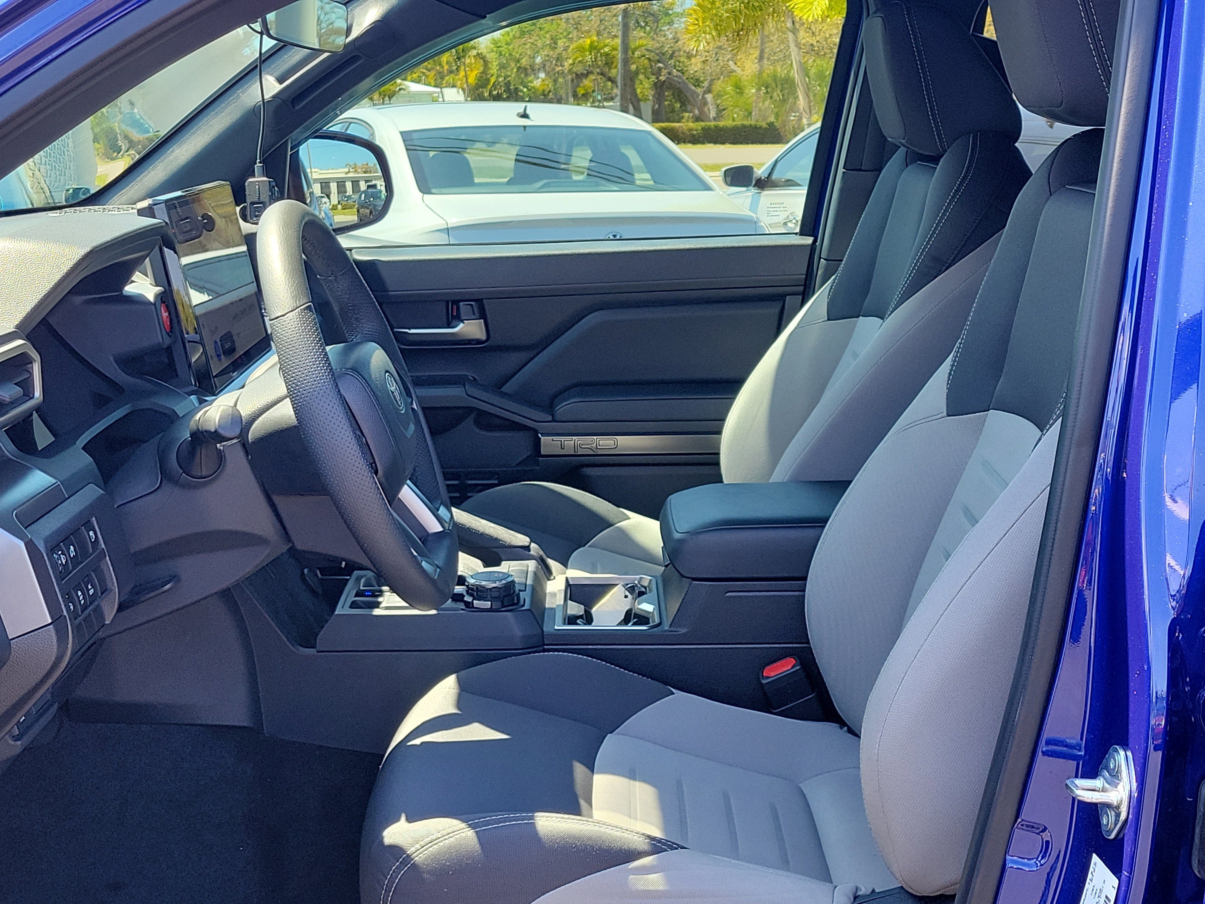 Used 2025 Toyota Tacoma TRD Sport image 22