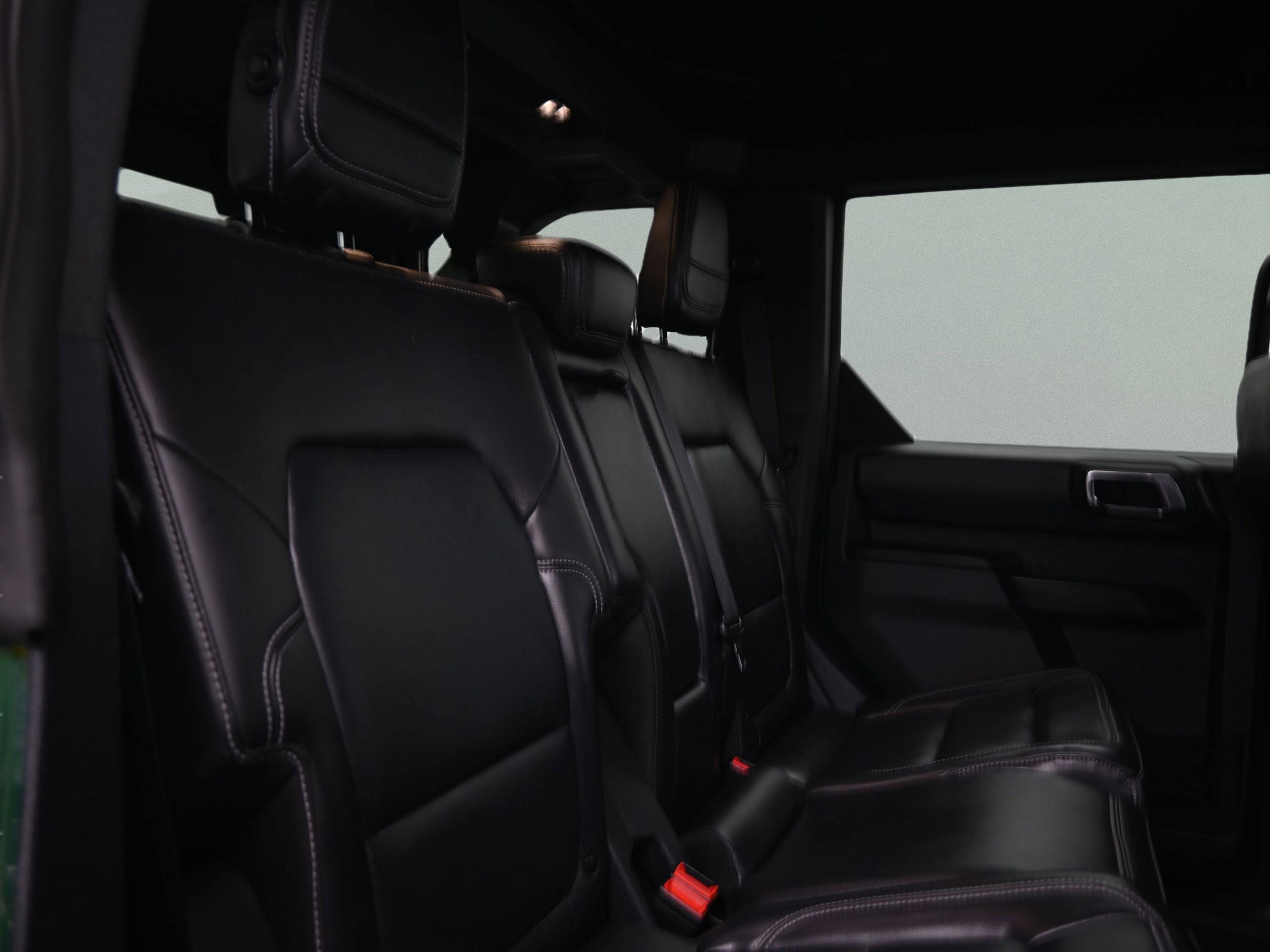 Used 2025 Ford Bronco Outer Banks image 34