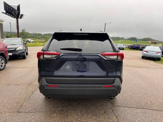 Certified 2019 Toyota RAV4 XLE w/ Convenience Package AWD/4WD image 31