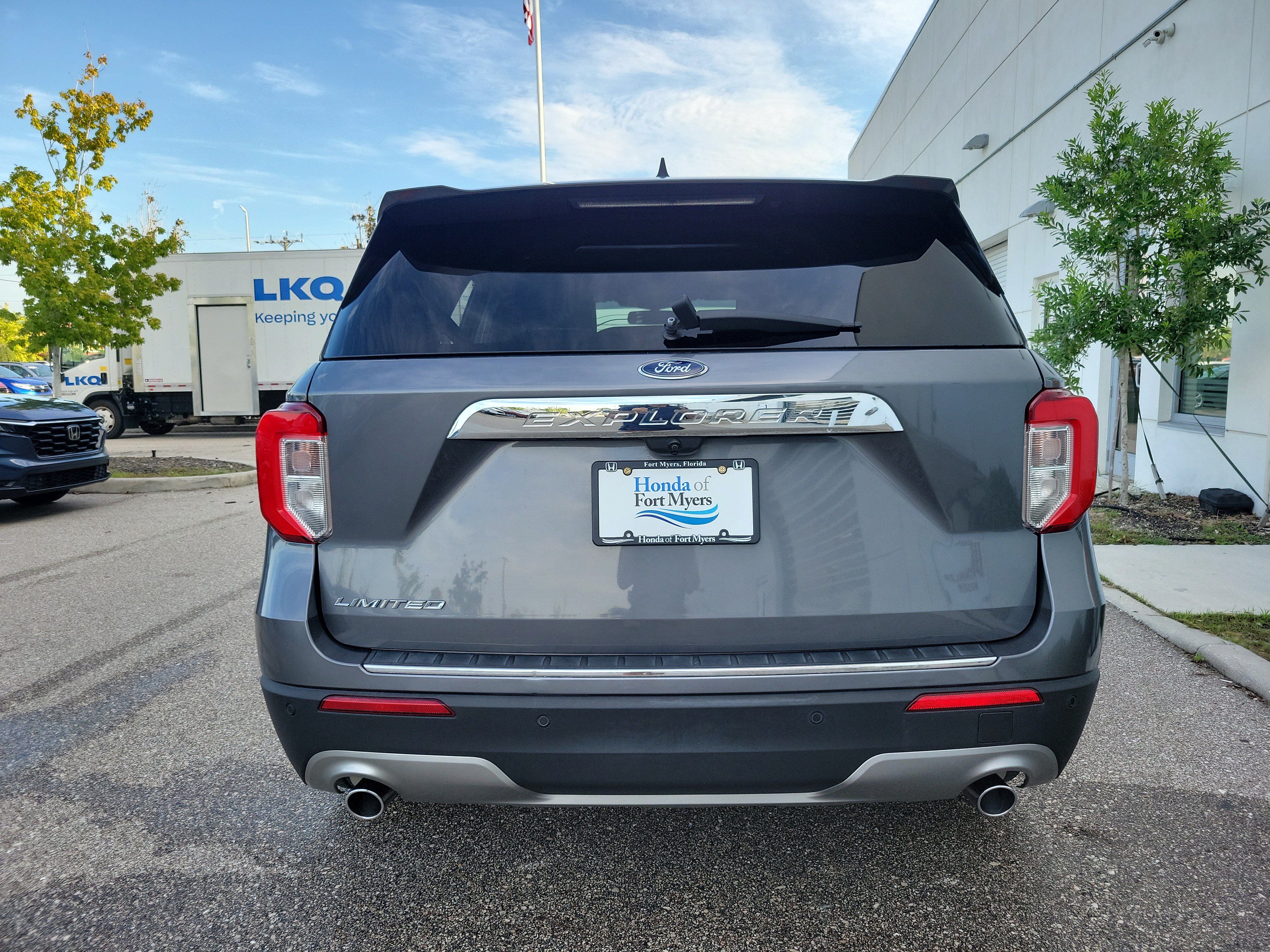 Used 2022 Ford Explorer Limited RWD image 5