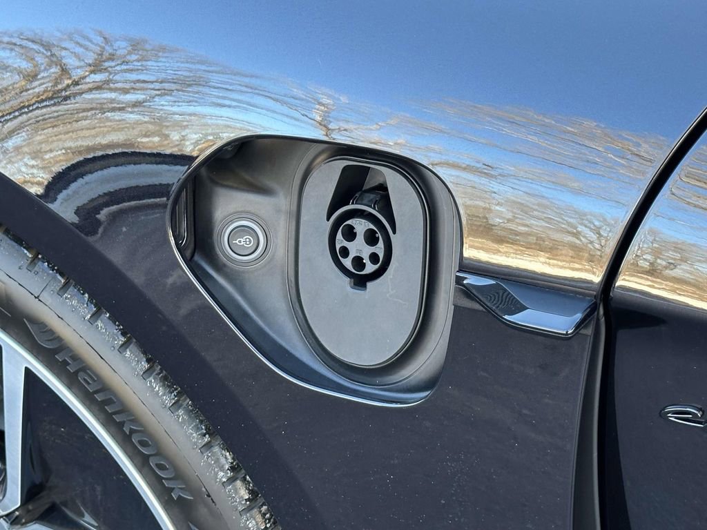 New 2026 Porsche Taycan image 12