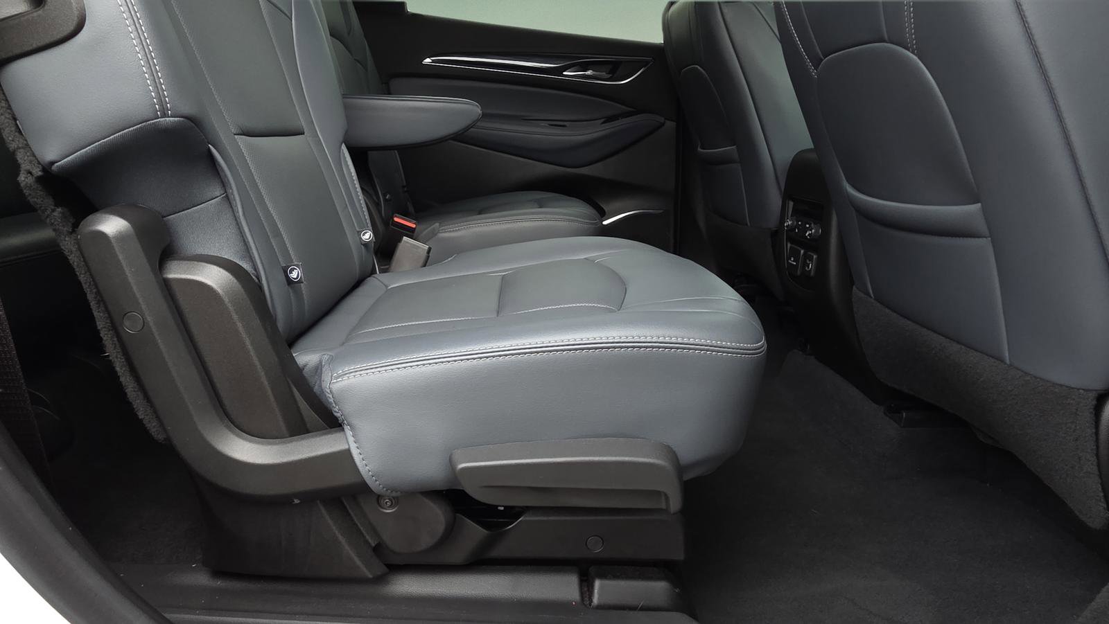 Used 2024 Buick Enclave Premium image 17