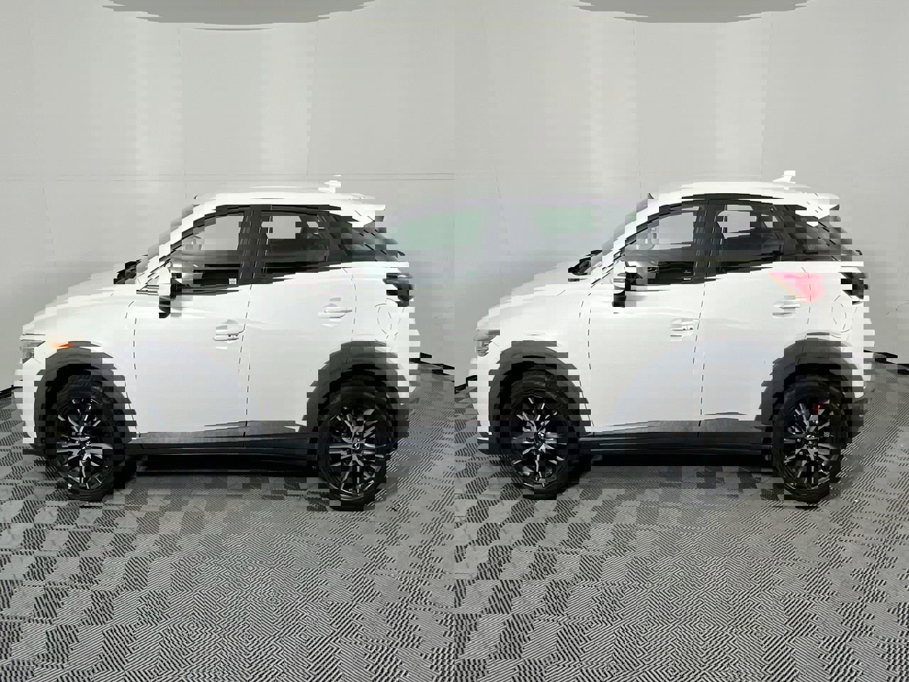 Used 2018 MAZDA CX-3 Touring image 4