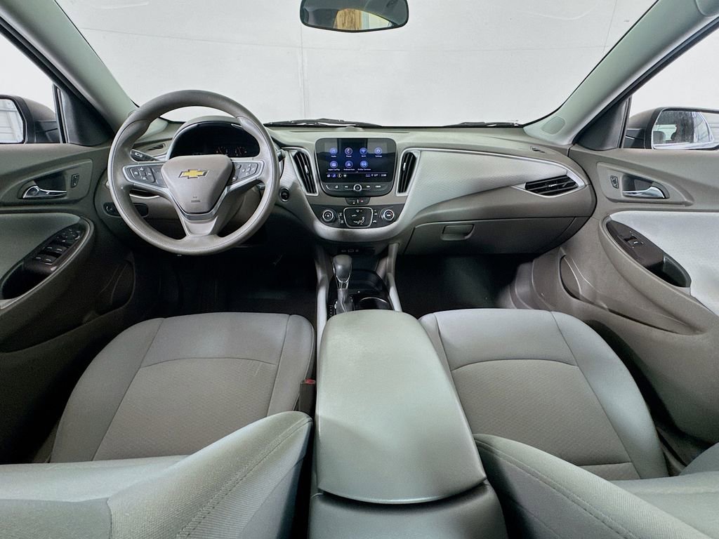Used 2021 Chevrolet Malibu LS FWD image 22