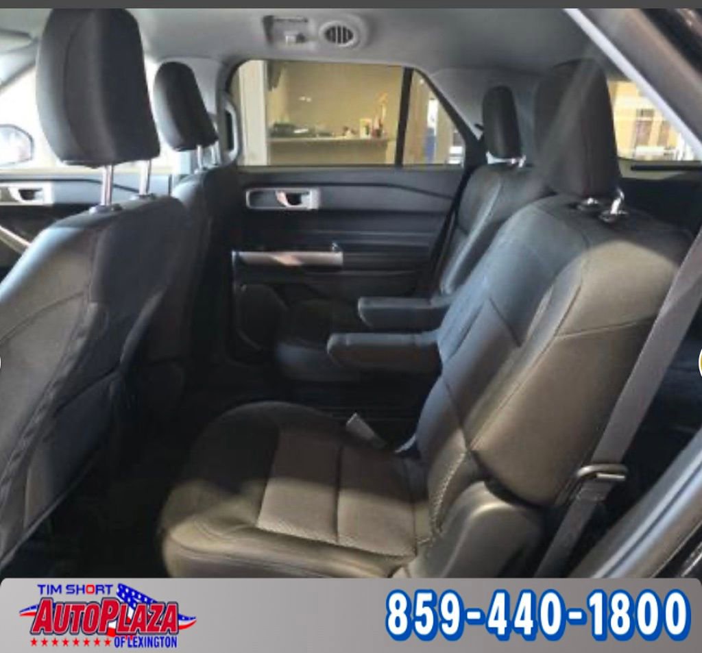 Used 2023 Ford Explorer XLT image 6