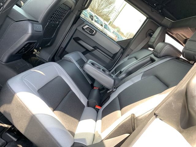 Used 2024 Ford Bronco Black Diamond image 10