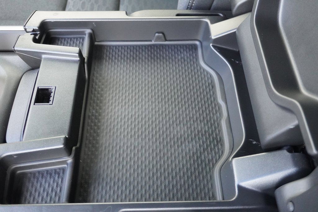 New 2026 RAM 1500 4x4 Crew Cab image 13