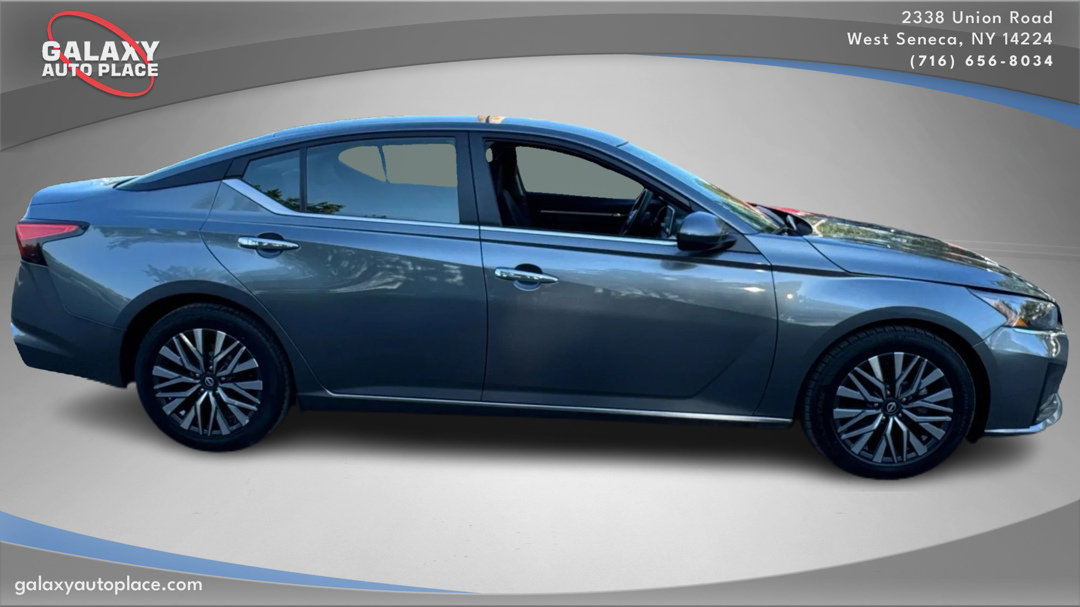 Used 2023 Nissan Altima 2.5 SV image 4