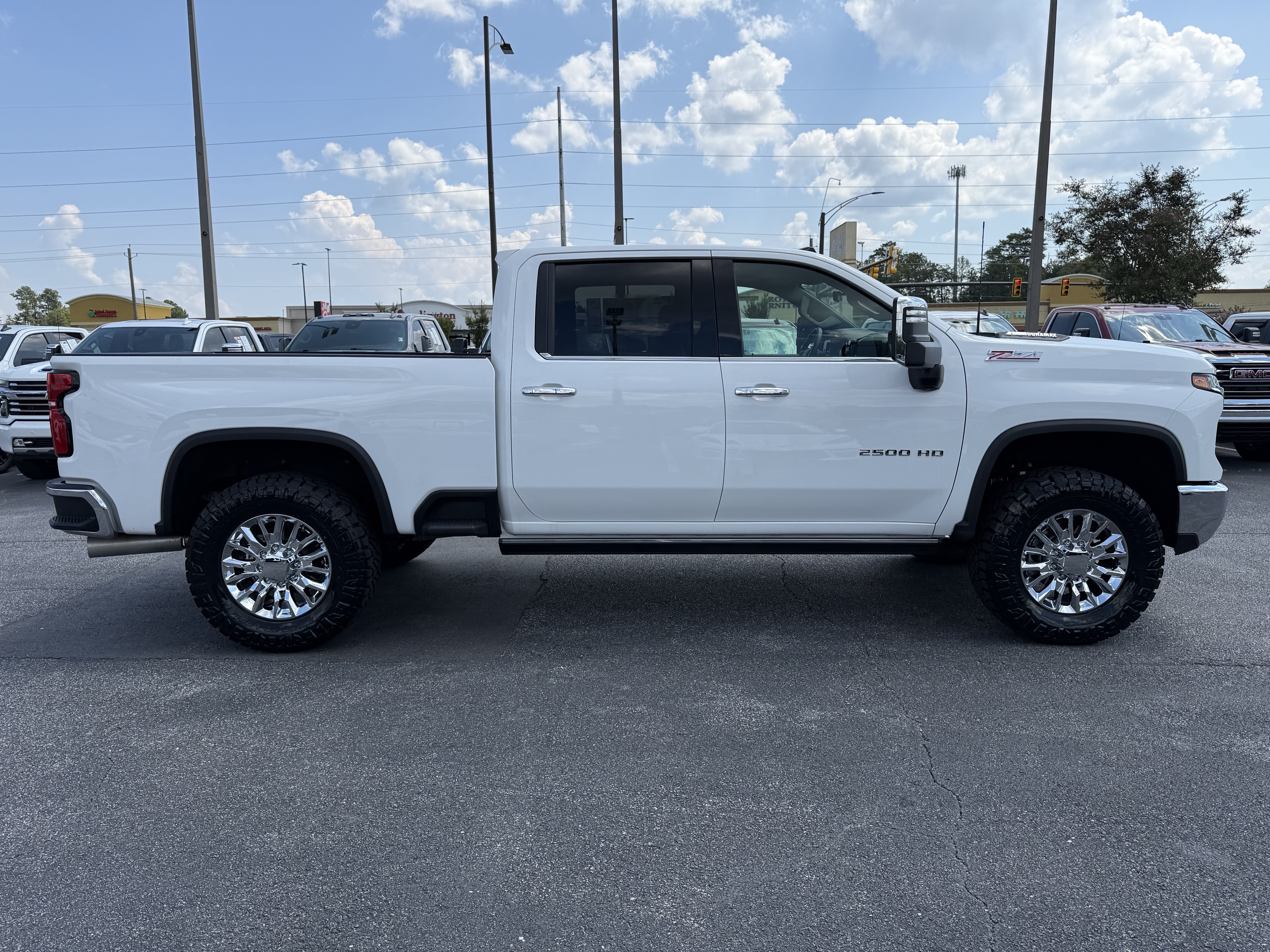 New 2026 Chevrolet Silverado 2500 LTZ w/ LTZ Premium Package AWD/4WD image 11