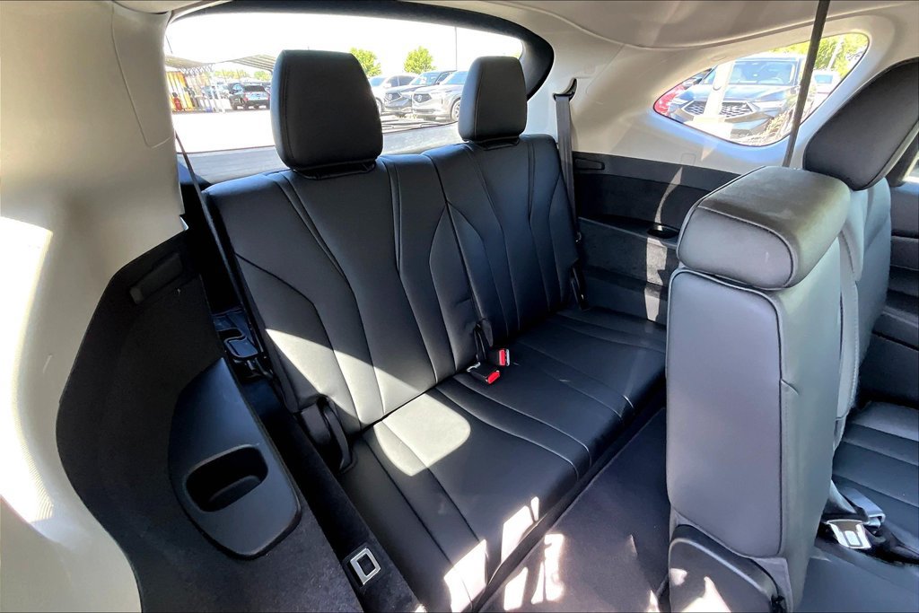 Used 2024 Acura MDX FWD image 38