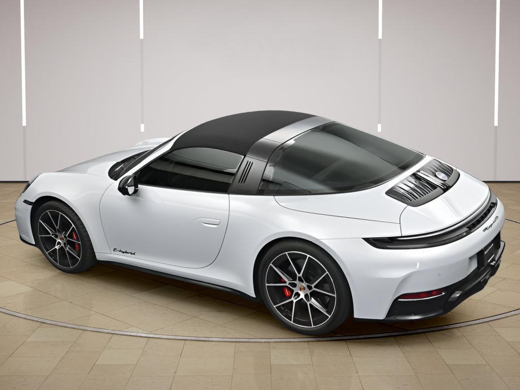 Certified 2025 Porsche 911 Targa 4 GTS AWD/4WD image 39