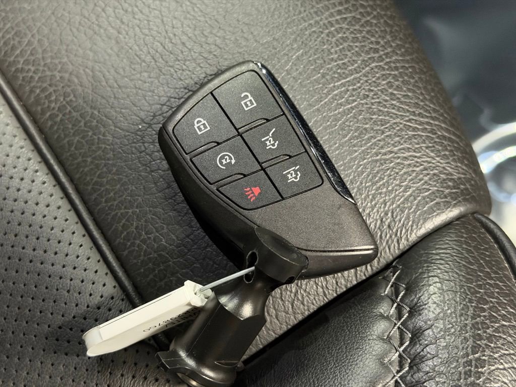 Certified 2023 GMC Yukon Denali image 36