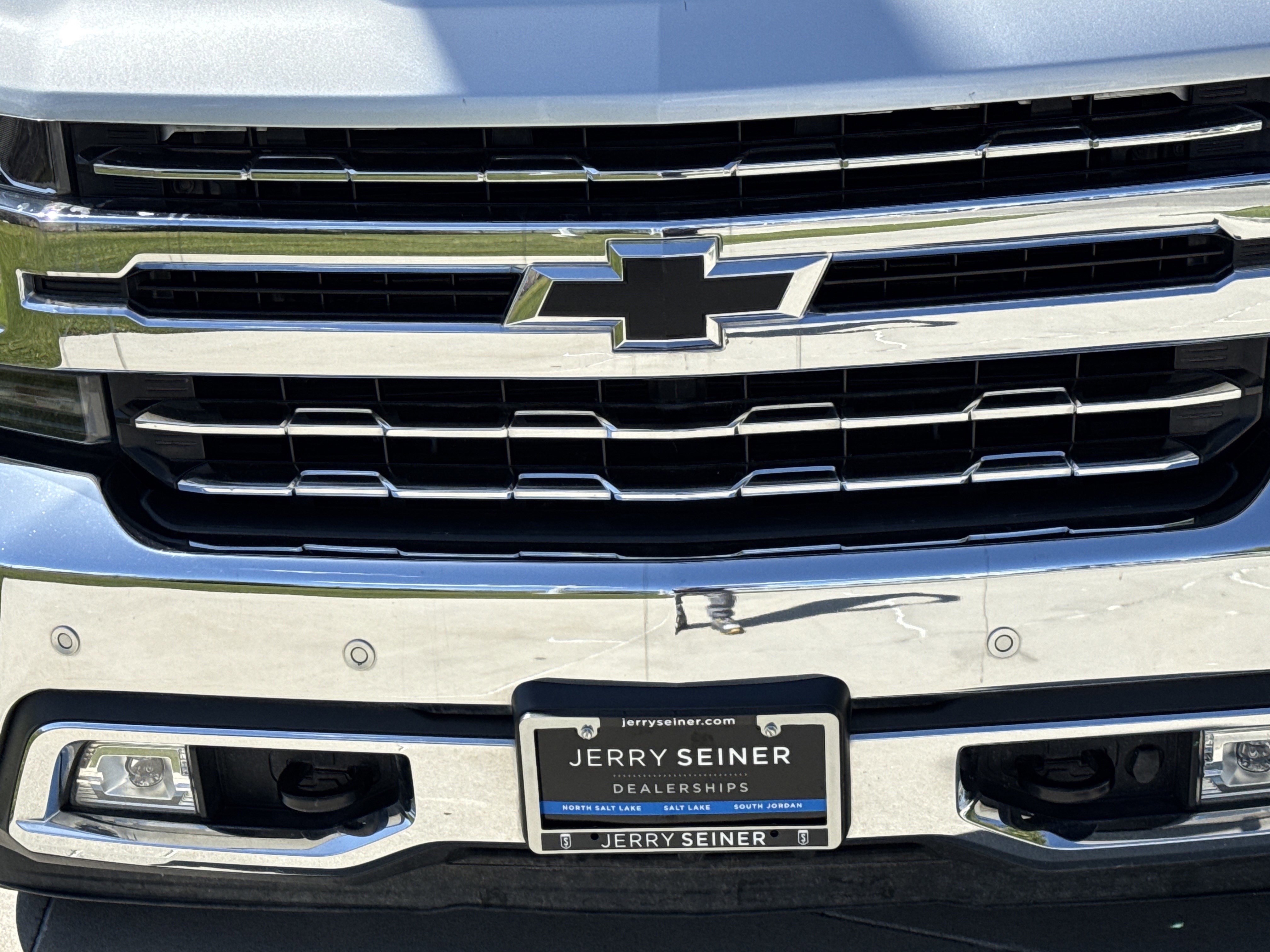 Used 2021 Chevrolet Silverado 1500 LTZ AWD/4WD image 9