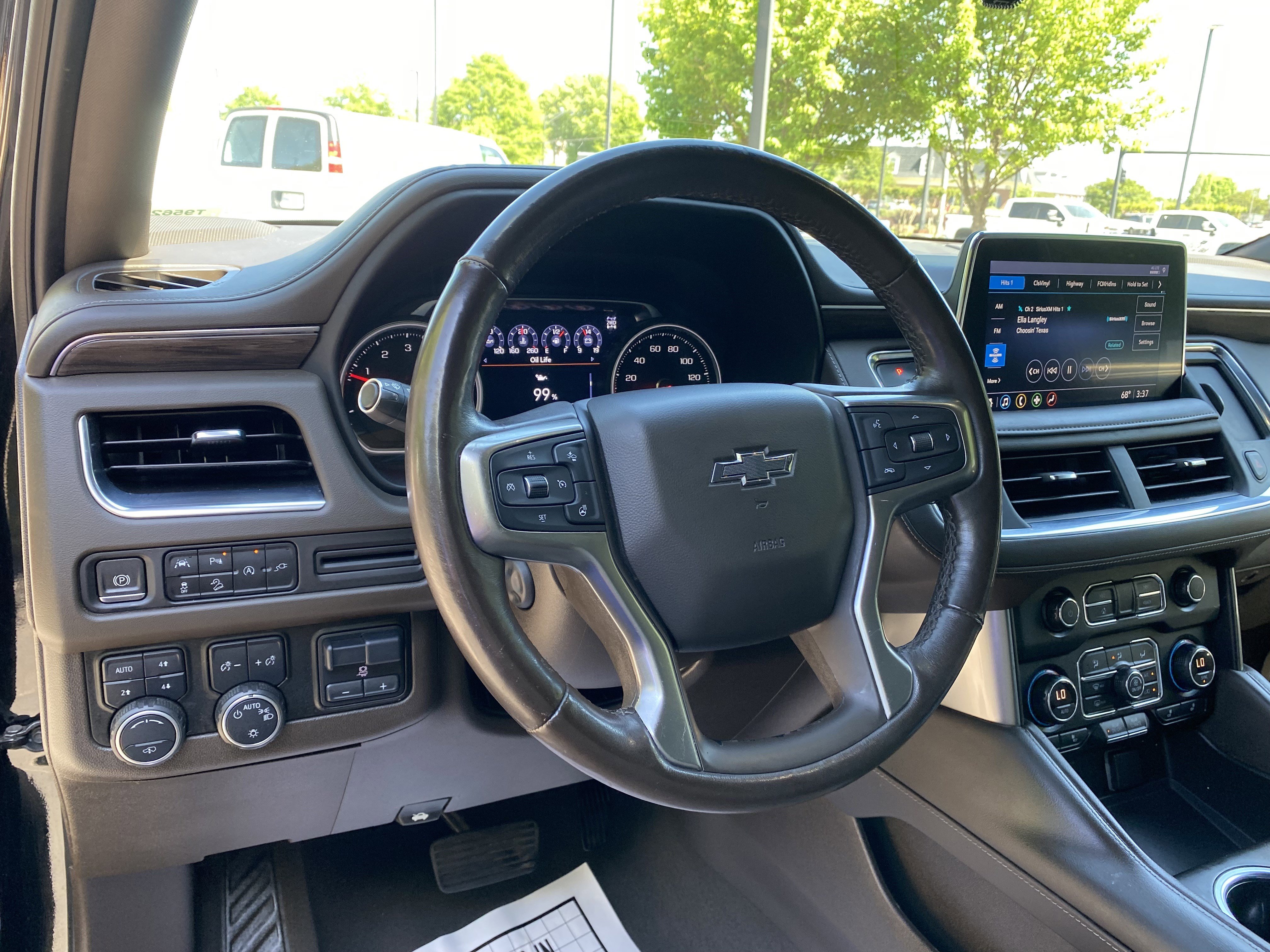 Used 2021 Chevrolet Suburban Z71 w/ Z71 Off-Road Package AWD/4WD image 17