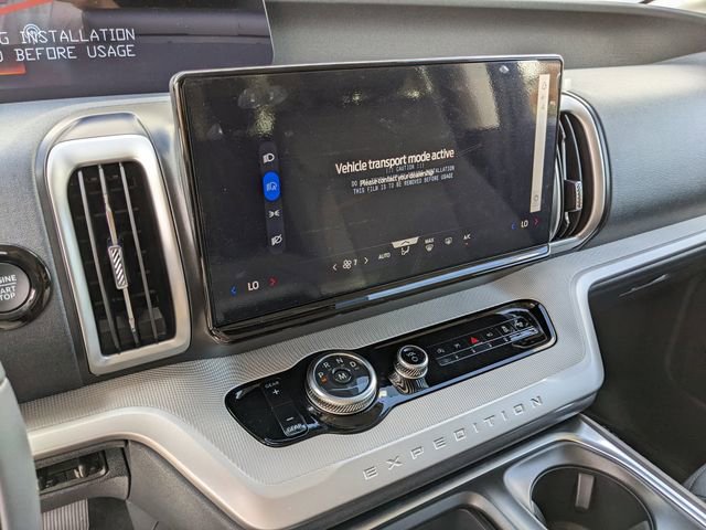 New 2025 Ford Expedition Active image 24