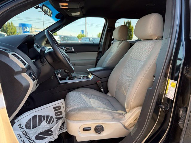 Used 2014 Ford Explorer XLT AWD/4WD image 2