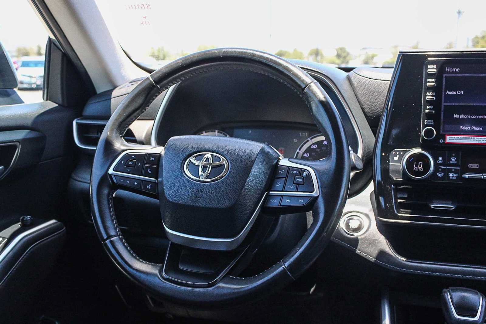 Used 2022 Toyota Highlander XLE FWD image 15