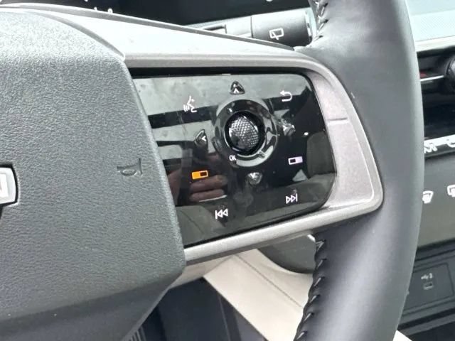 Certified 2025 Nissan Murano SL AWD/4WD image 36