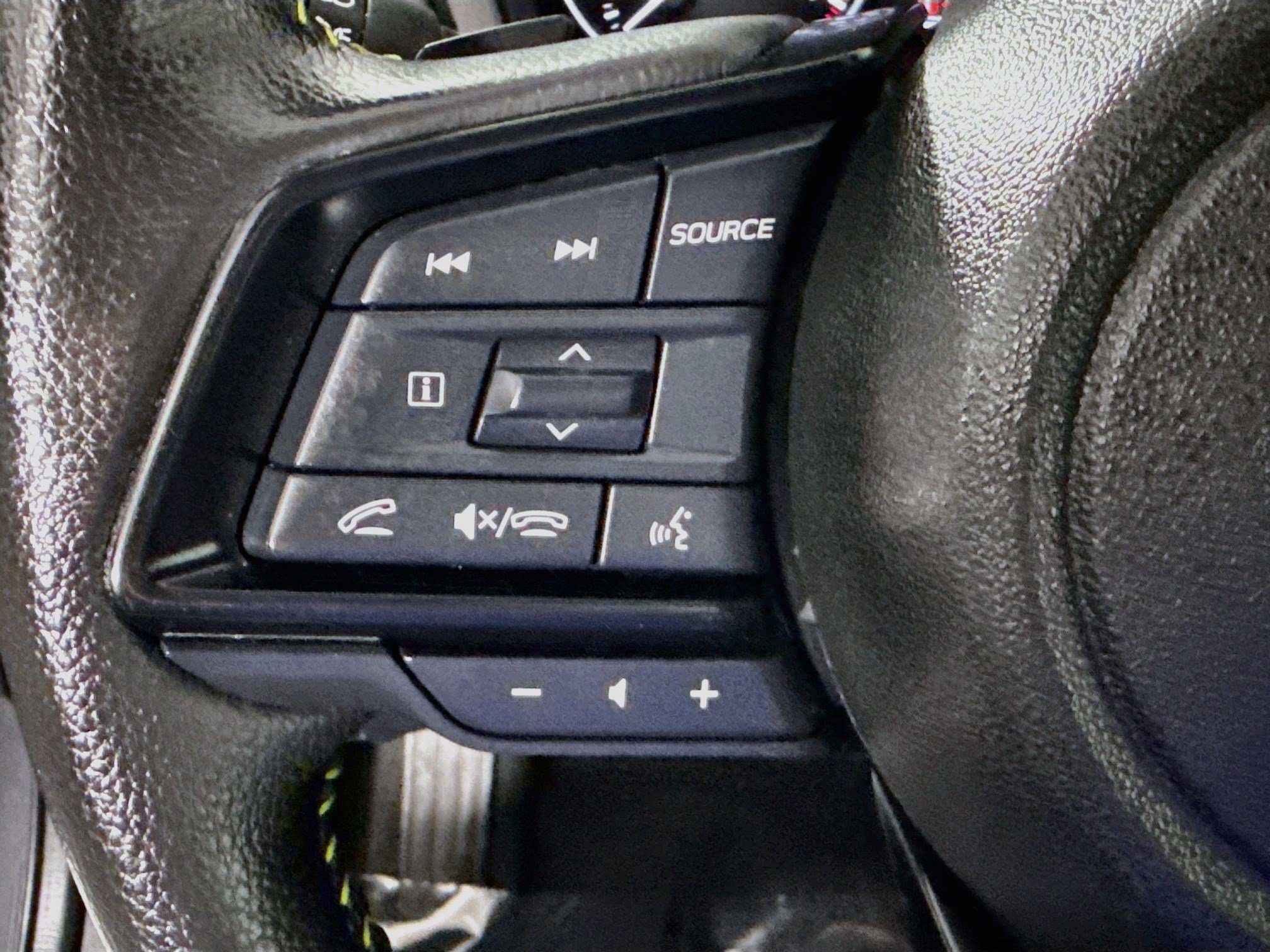 Used 2025 Subaru Outback Onyx Edition AWD/4WD image 14
