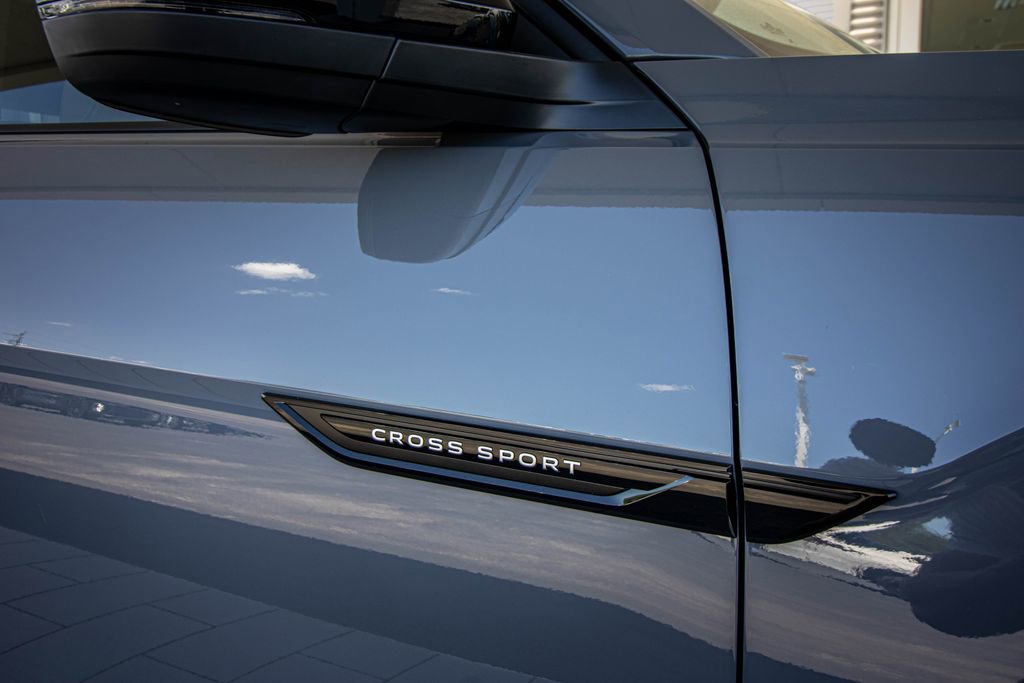 New 2026 Volkswagen Atlas Cross Sport SEL R-Line AWD/4WD image 4