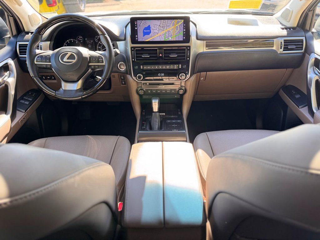 Used 2023 Lexus GX 460 Premium w/ Premium Package AWD/4WD image 13