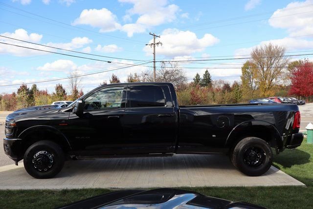 Used 2025 RAM 3500 Limited image 36