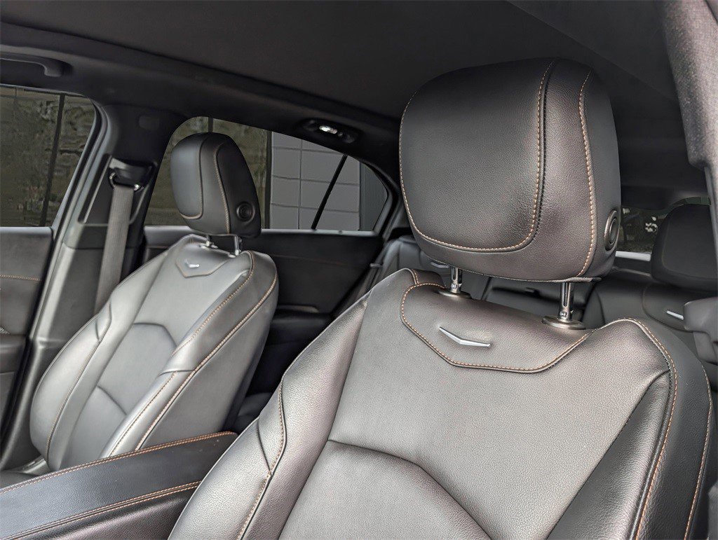 Certified 2021 Cadillac XT4 Sport w/ Cold Weather Package image 6