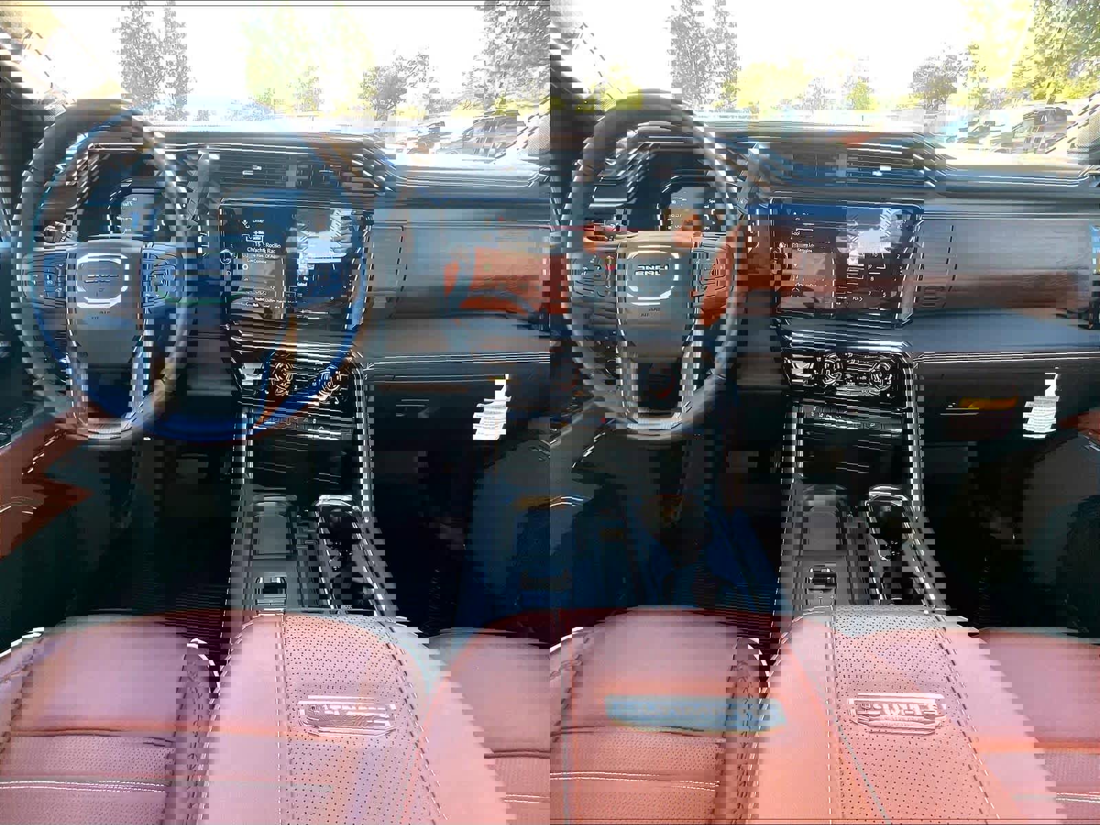 Used 2025 GMC Sierra 2500 Denali Ultimate w/ Max Trailering Package image 17