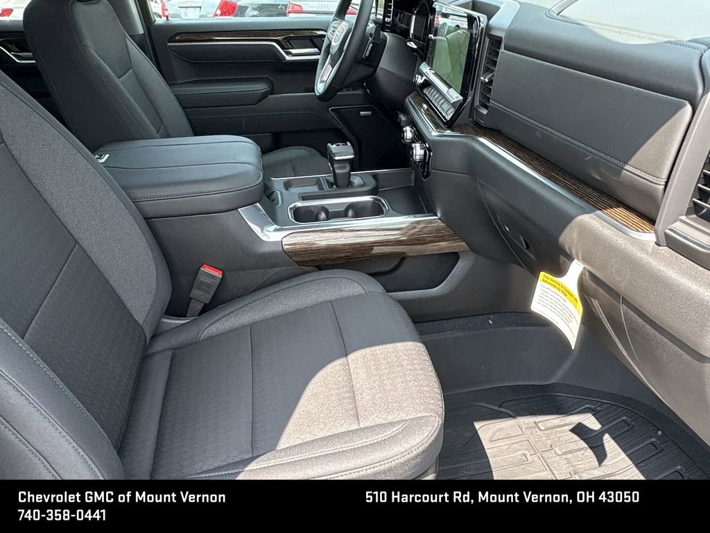 New 2025 GMC Sierra 1500 Elevation image 32