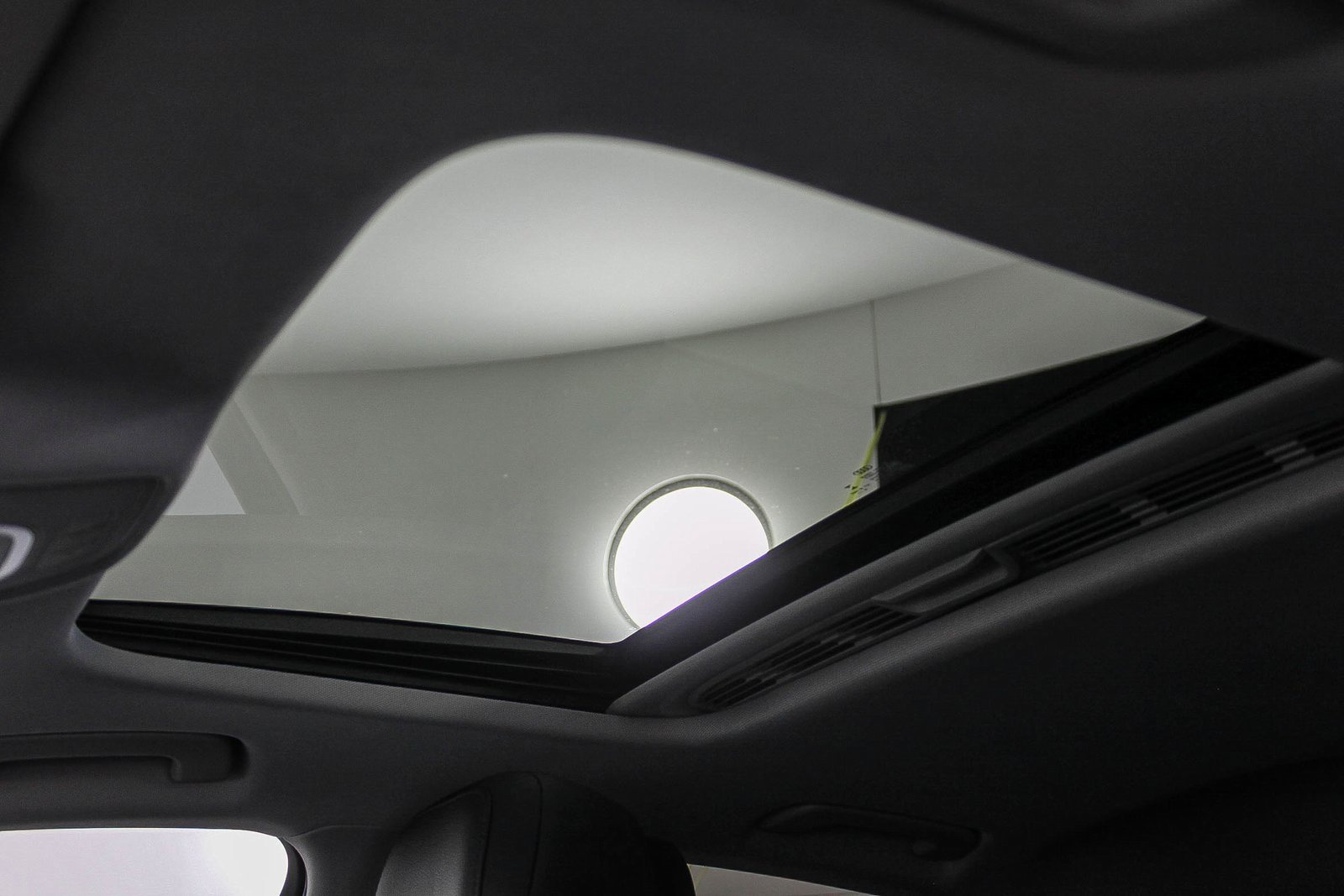 Used 2017 Audi A4 2.0T Ultra Premium w/ Convenience Package image 26